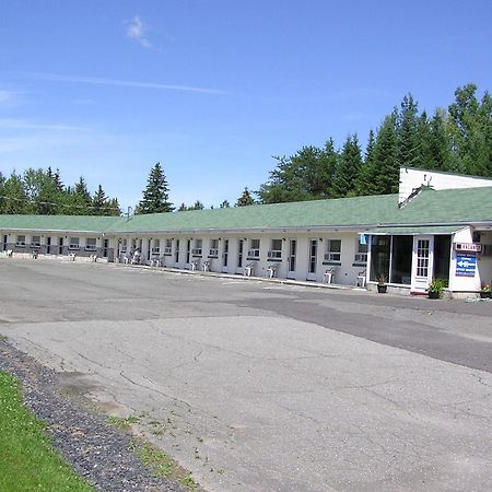 La Roma Motel Edmundston Exterior photo